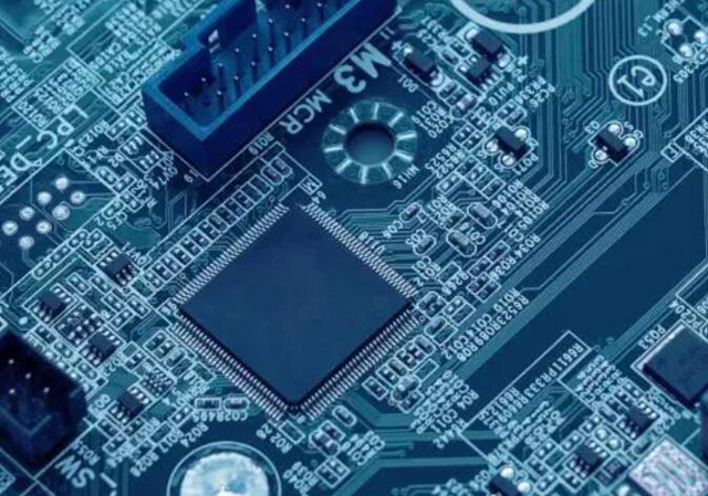 供應(yīng)電源管理-PMIC 芯片：包括電池管理、電壓基準(zhǔn)、LDO 穩(wěn)壓器、開關(guān)穩(wěn)壓器