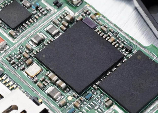 供應(yīng)【Infineon】無線連接：供應(yīng)藍(lán)牙 5.0 模塊、Wi-Fi 4 SoC、AIROC 汽車無線組合芯片