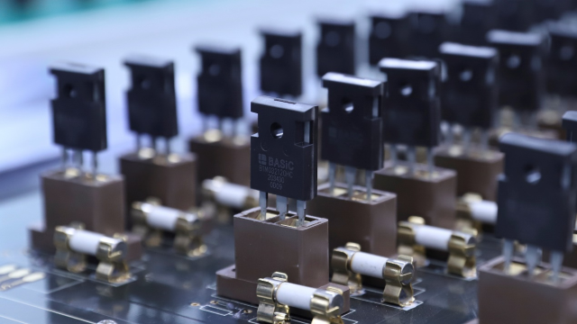供應(yīng)SiC（碳化硅）功率器件：SiC 肖特基二極管、SiC MOSFET、SiC 功率模塊