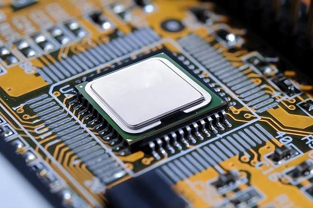 供應(yīng) AMD EPYC? 處理器：EPYC 9005 系列、EPYC 7003 系列、EPYC 4004 系列