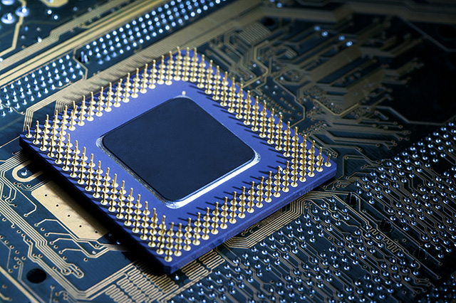 供應(yīng) Renesas 時(shí)鐘和定時(shí)：晶體振蕩器、抖動(dòng)衰減器、VersaClock 可編程時(shí)鐘